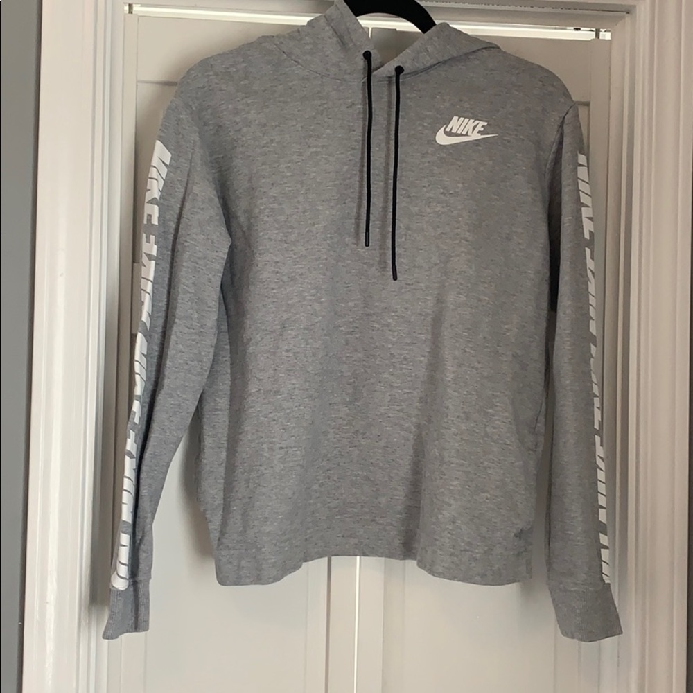 Athletic sweatshirt